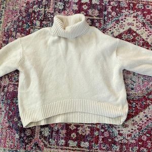 H&M cream colored thick turtleneck sweater